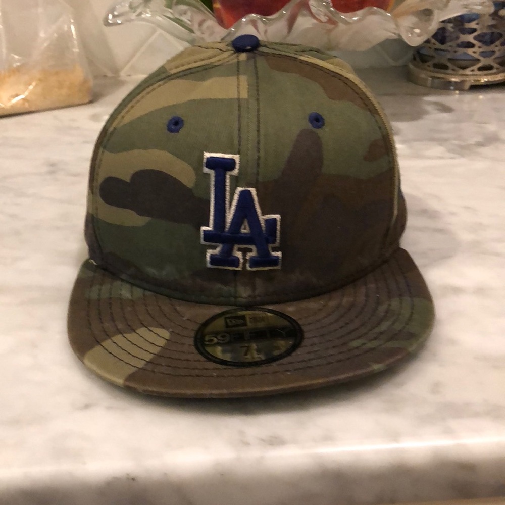 Los Angeles Dodgers fitted 59 fifty hat.